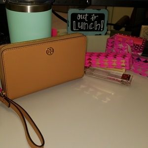 Tory Burch Smartphone wristlet wallet Authentic